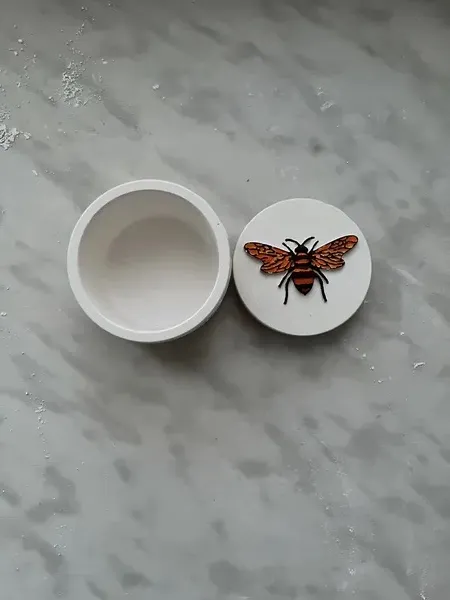 Xüsusi boyanmış bijuteriya qab 3