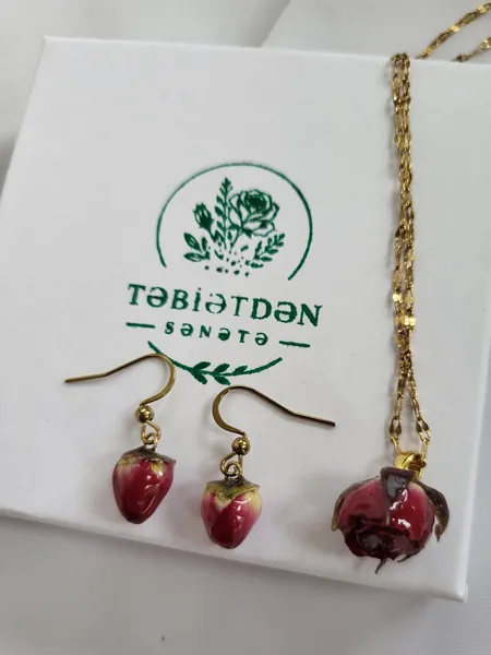 Təbii güllərdən hazırlanmışdır 2