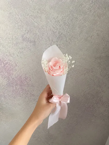 Нежная роза из ленты 🌷