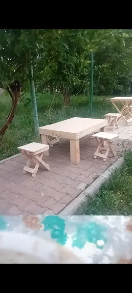 Piknik masasi ve 4 oturacagi 2