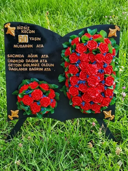 Məzarüstü kitab daş gül 
