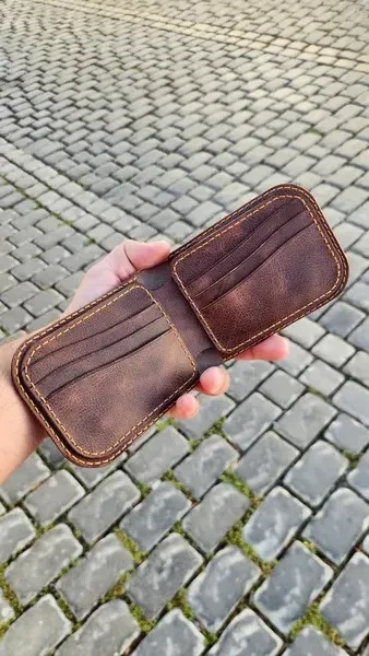 Əl ilə tikilmiş cüzdan. 2