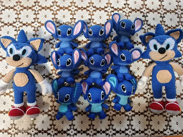 Stic brelok ve sonic oyuncaq