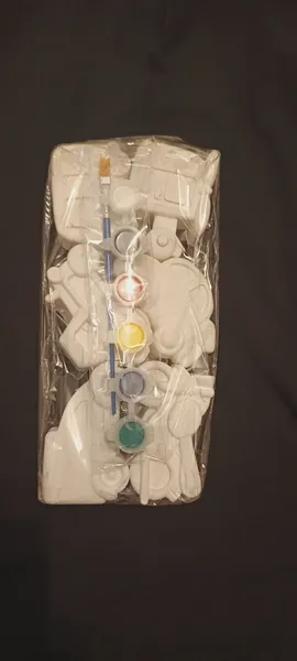 Uşaqlar üçün gips boyama dəsi. 2