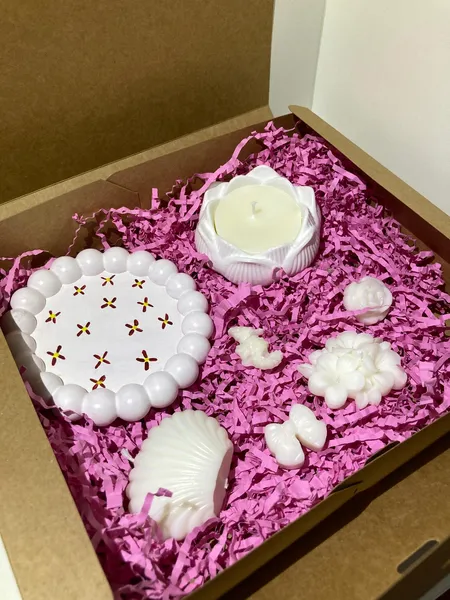 Ağ giftbox
