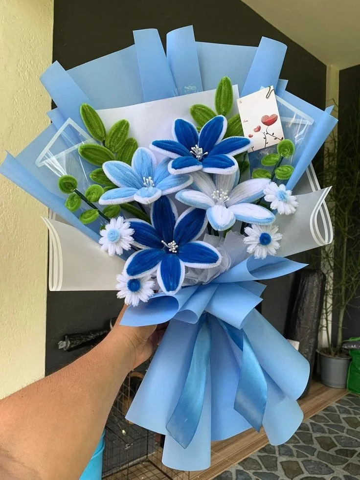 Chenille bouquet 🌸🌷