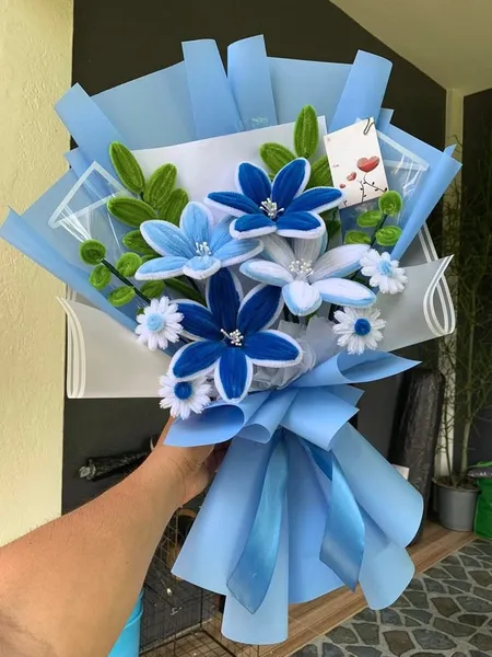 Chenille bouquet 🌸🌷