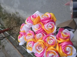 Gül satan qız 💐