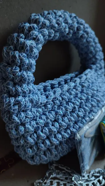 Hand knitted elegant bag 4