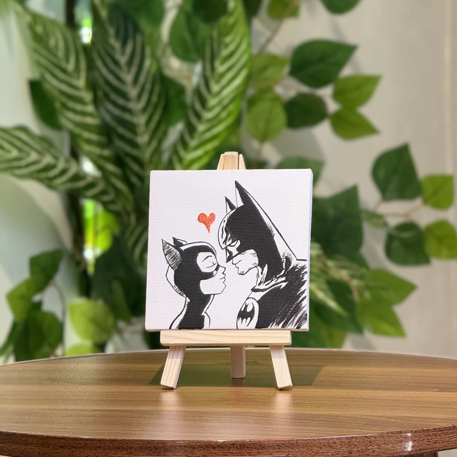 Mini painting Batman and Catwoman