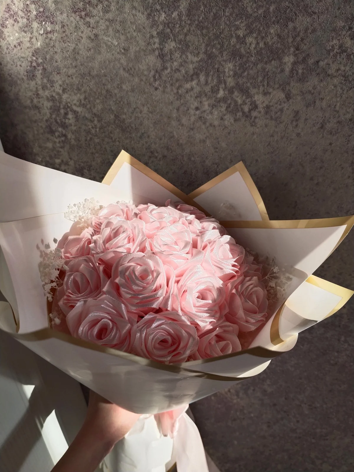 Zərif lentdən gül buketi 🌷